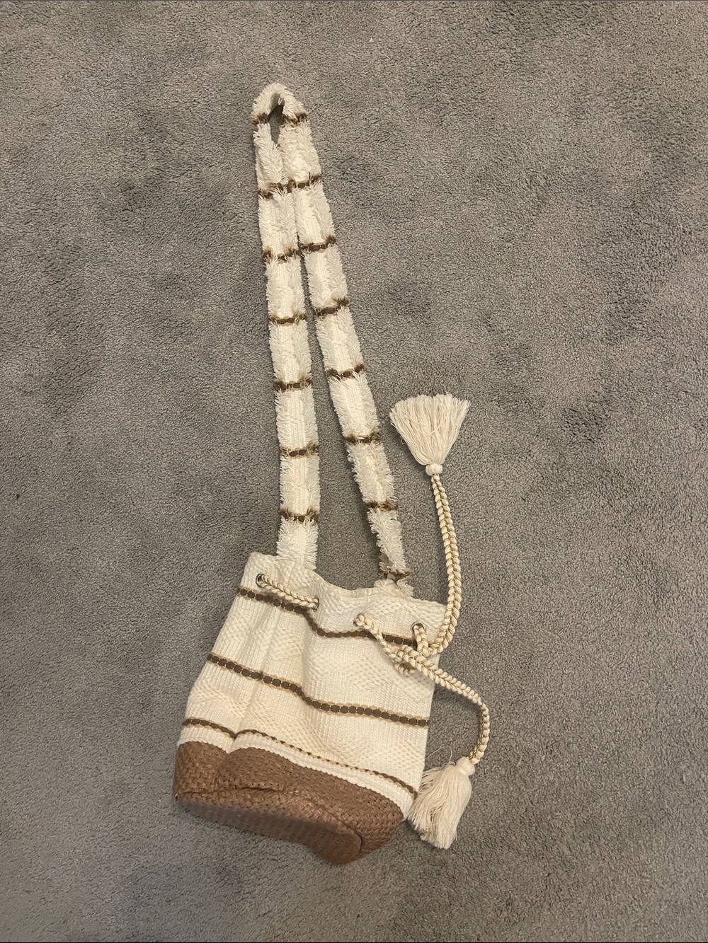 Antik Kraft Cream and Brown Woven Drawstring Shoulder Bag